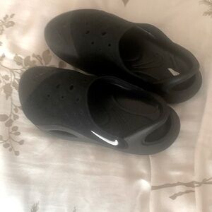 Nike slides New without tags